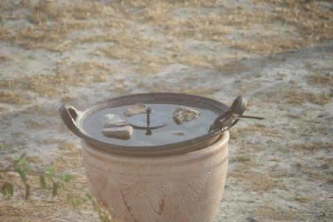 el bebedero y balneario de aves